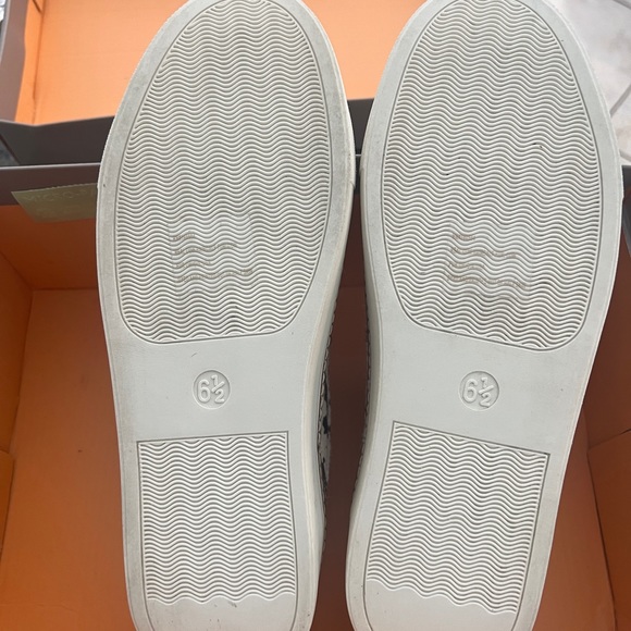 Brand new in original (mis-marked size) box Crown Vintage calf hair slip-ons. - Picture 4 of 5